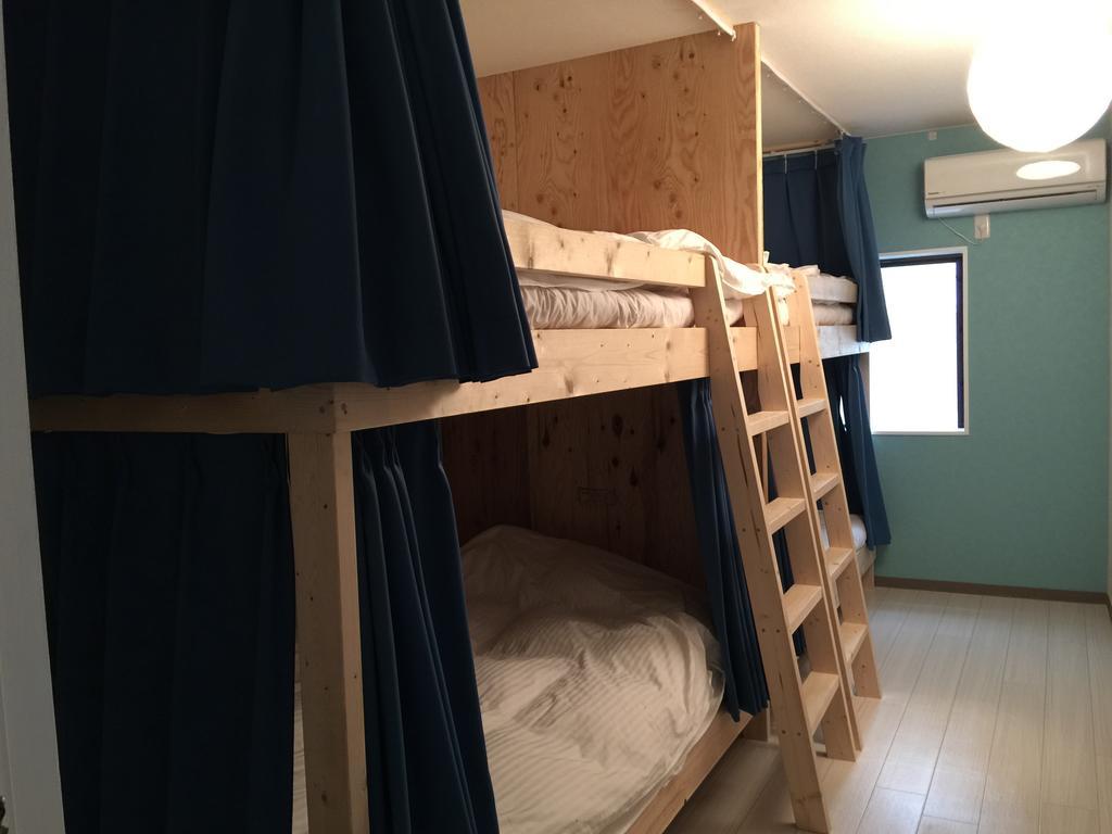 Uni Hostel Осака Екстериор снимка