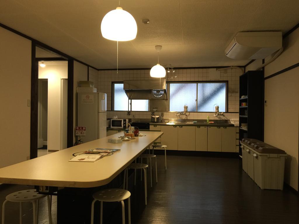 Uni Hostel Осака Екстериор снимка
