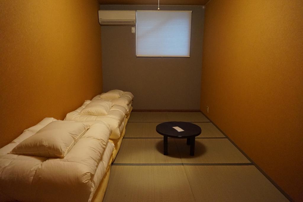 Uni Hostel Осака Екстериор снимка