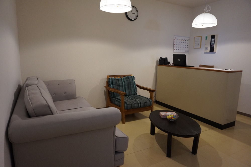 Uni Hostel Осака Екстериор снимка
