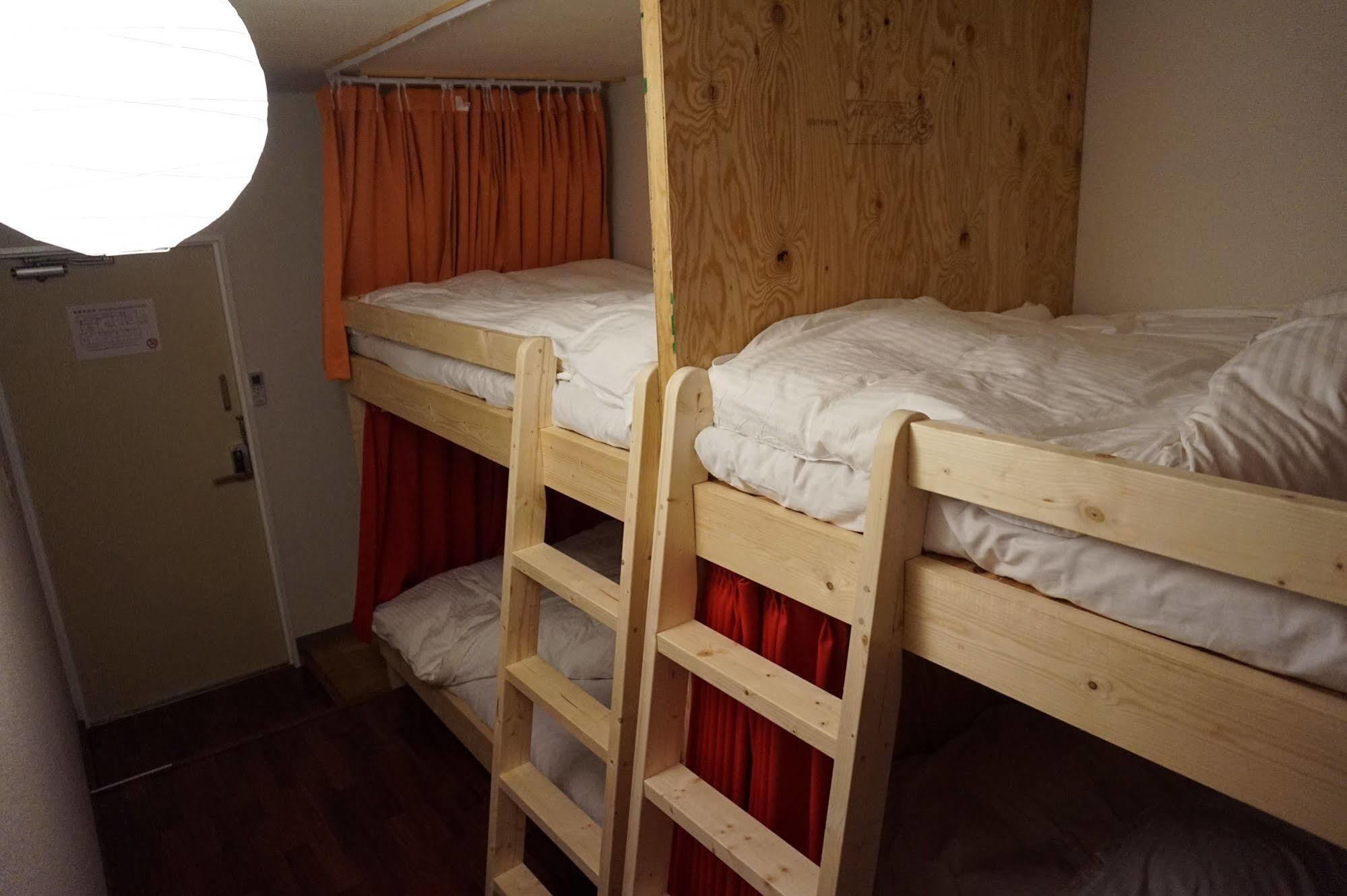 Uni Hostel Осака Екстериор снимка