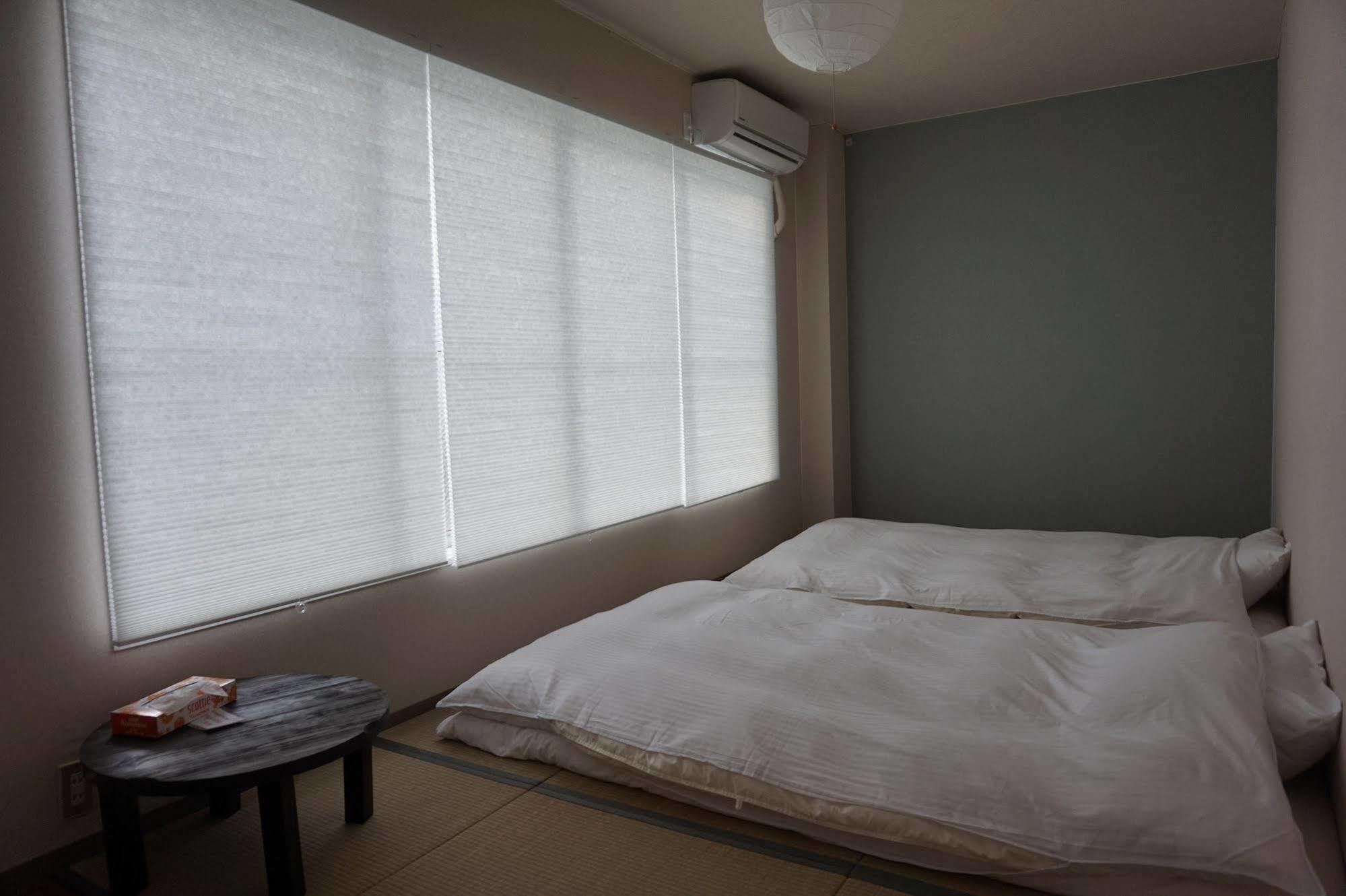 Uni Hostel Осака Екстериор снимка