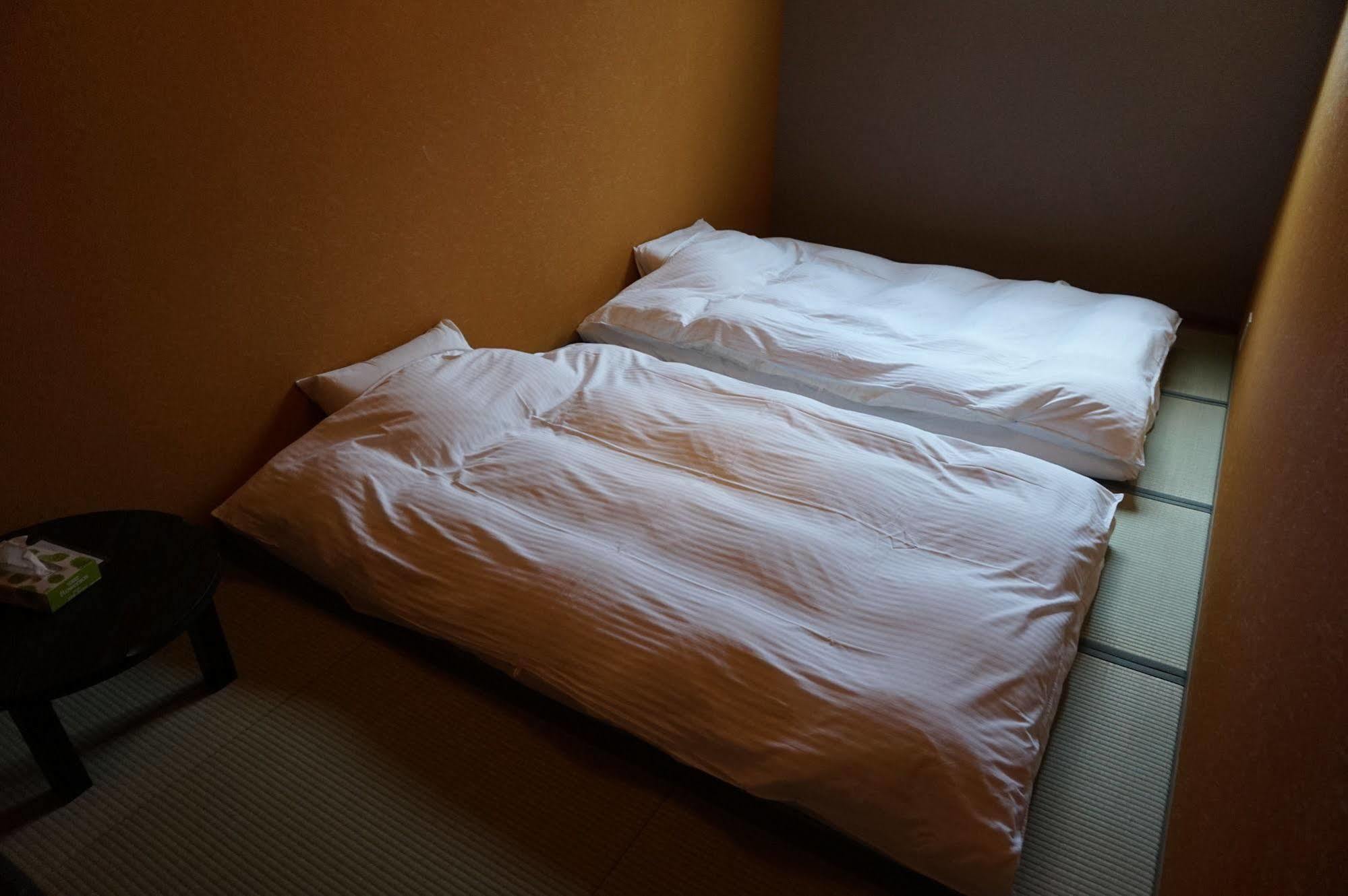 Uni Hostel Осака Екстериор снимка