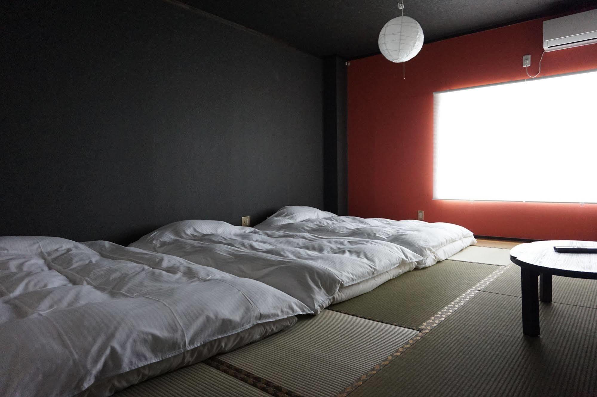 Uni Hostel Осака Екстериор снимка