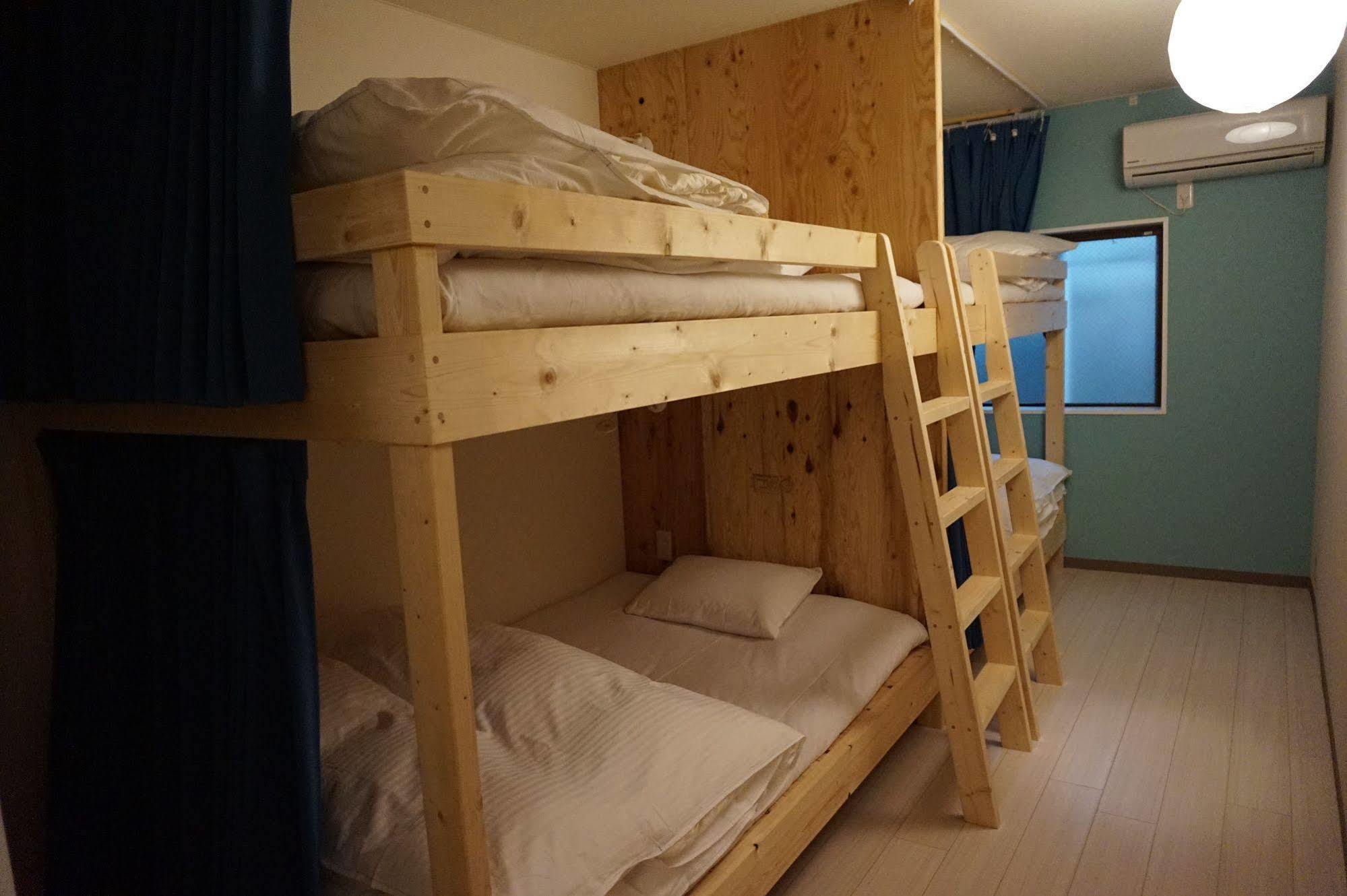 Uni Hostel Осака Екстериор снимка