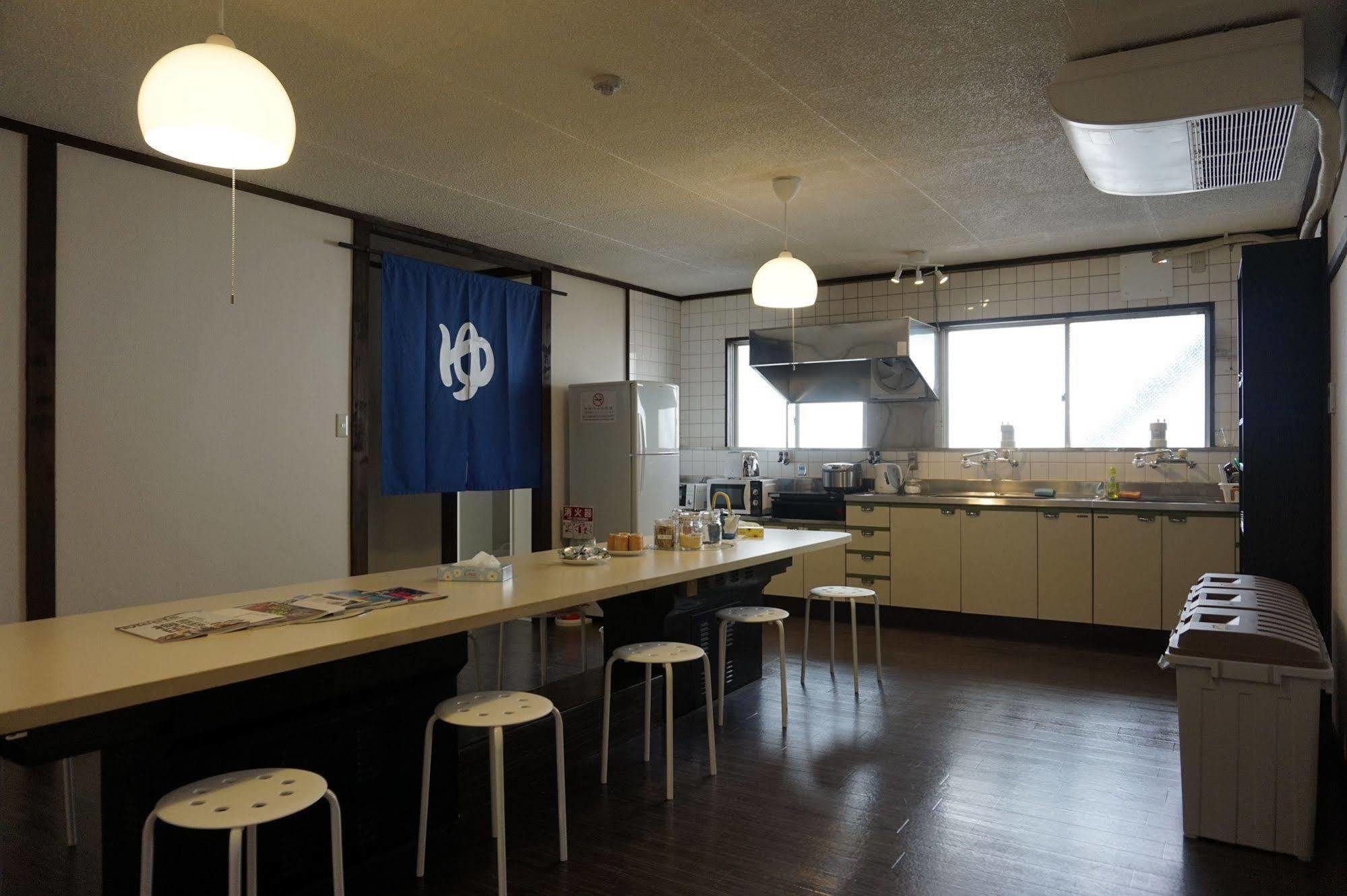Uni Hostel Осака Екстериор снимка