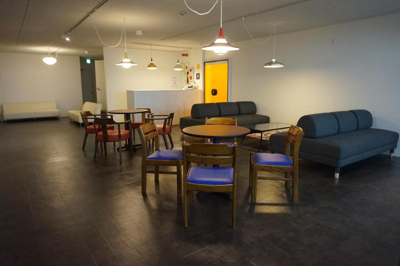 Uni Hostel Осака Екстериор снимка