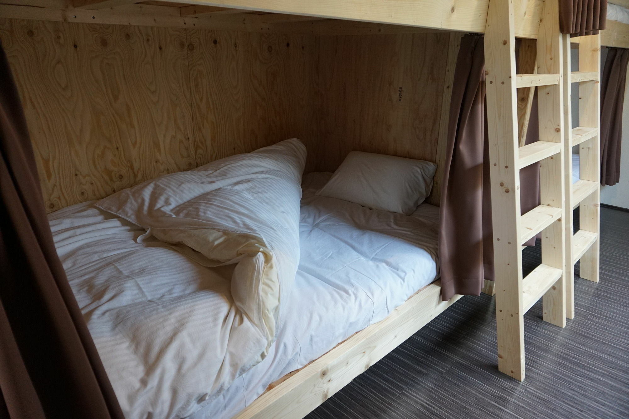 Uni Hostel Осака Екстериор снимка